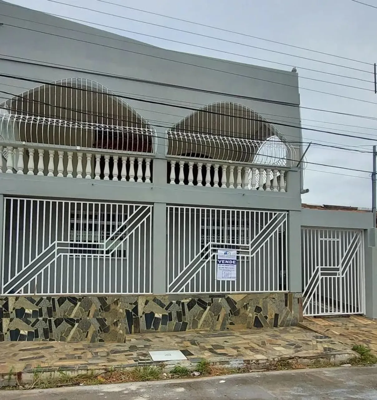 Sobrado para Venda em Várzea Grande, Ponte Nova, 5 dormitórios, 3 suítes, 1 banheiro