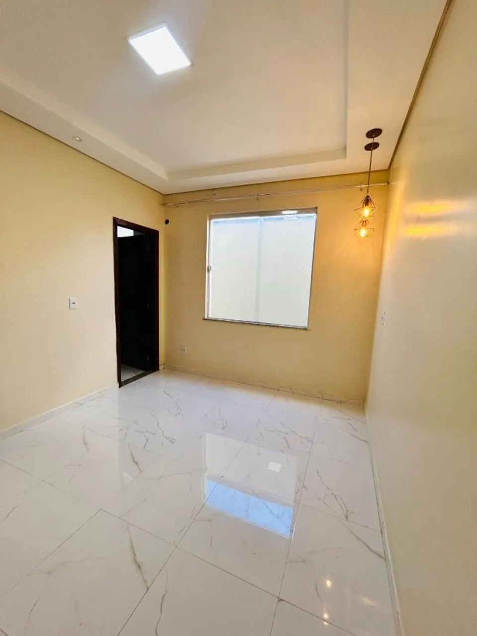 Imperdível! Alugo linda casa no Buritis,mobiliada, com 4 suítes e piscina - Foto 2