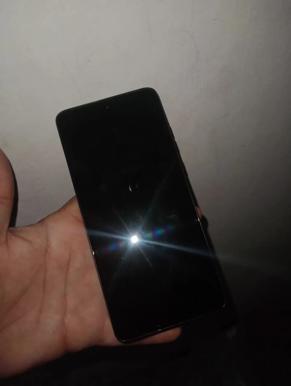 Celular poucas marcas de uso, apenas tirar conta Google e usufruir