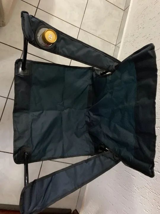 Cadeira dobrável para Pesca, Camping, lazer e até Festa Rave. NOVA, cor preta - Foto 3