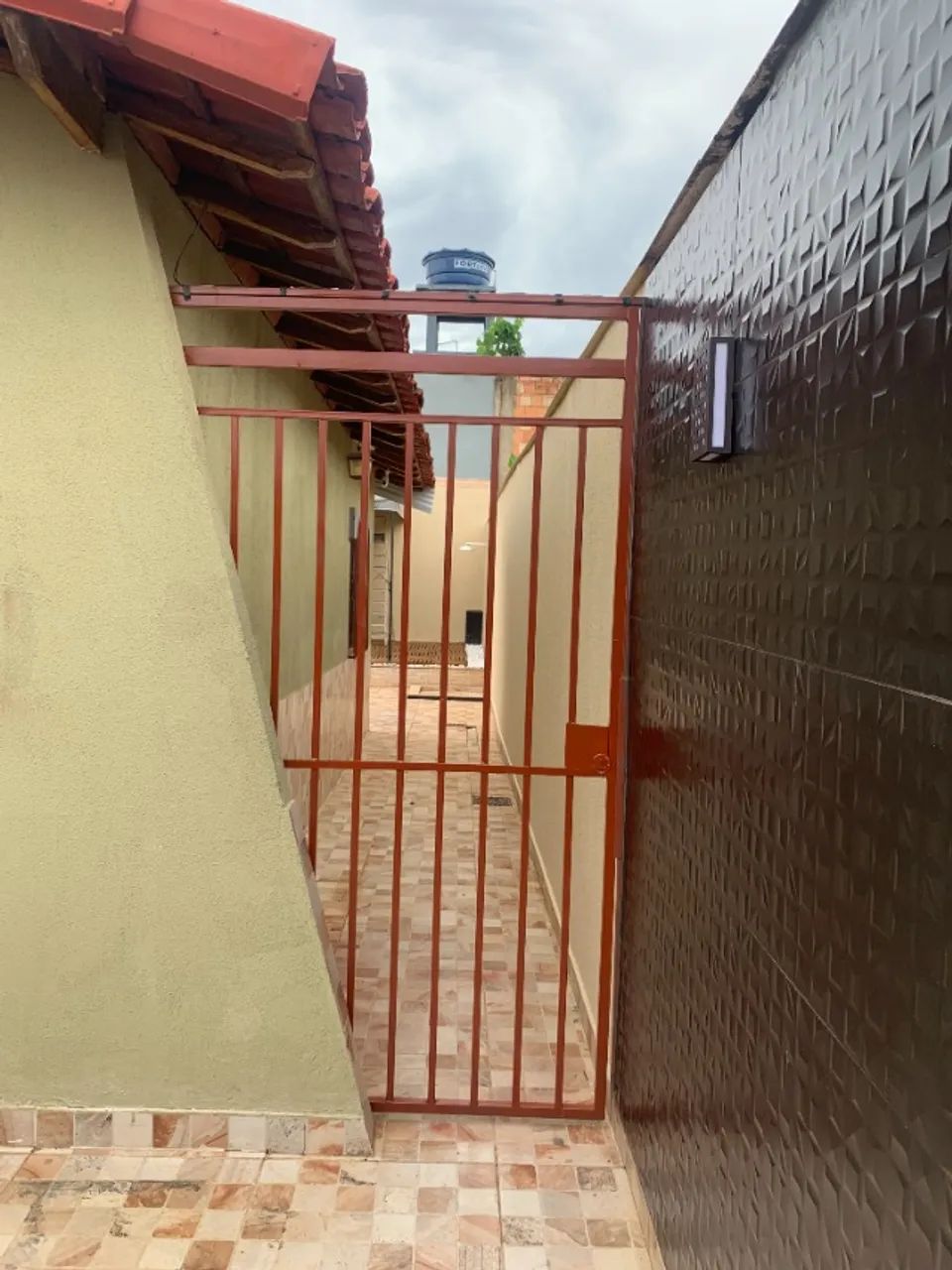 TOTALMENTE REFORMADA E PINTADA - Foto 6