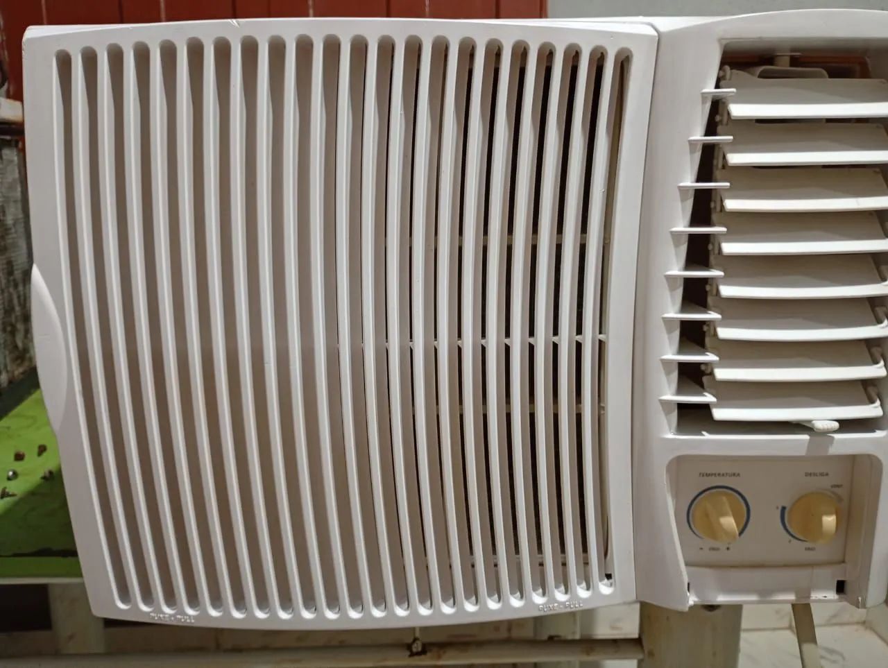 Ar condicionado Springer Silentia 7500 btus 220 volts gelando ótimo funciona bem r$360 - Foto 3