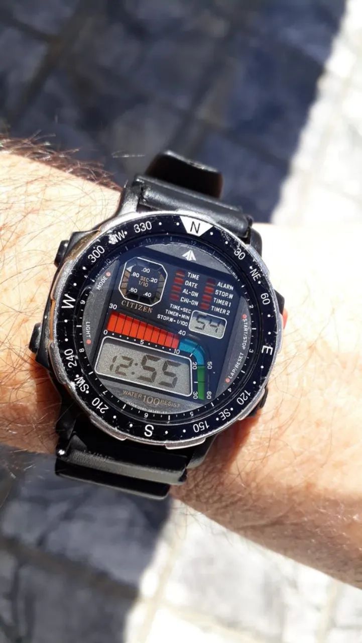 Relógio Citizen Windsurf japan D060 anos 80 caixa preta