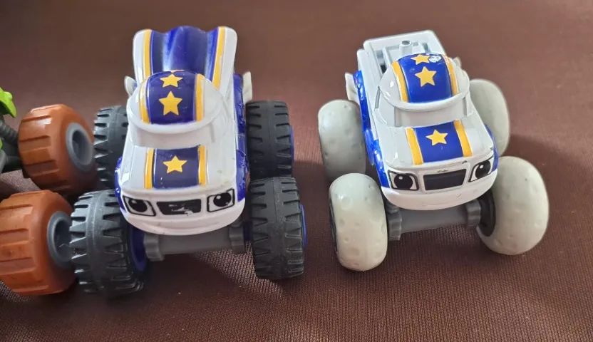 Brinquedo Carrinhos Coleção Blaze And Monster Machines - Foto 2