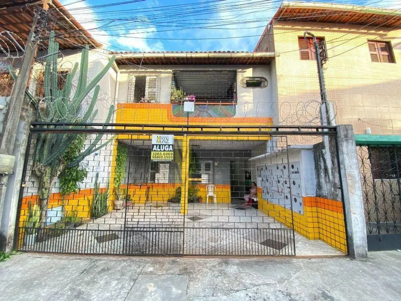 Apartamento com 2 dormitórios para alugar, 20 m² por R$ 650,00/mês - Aerolândia - Fortalez