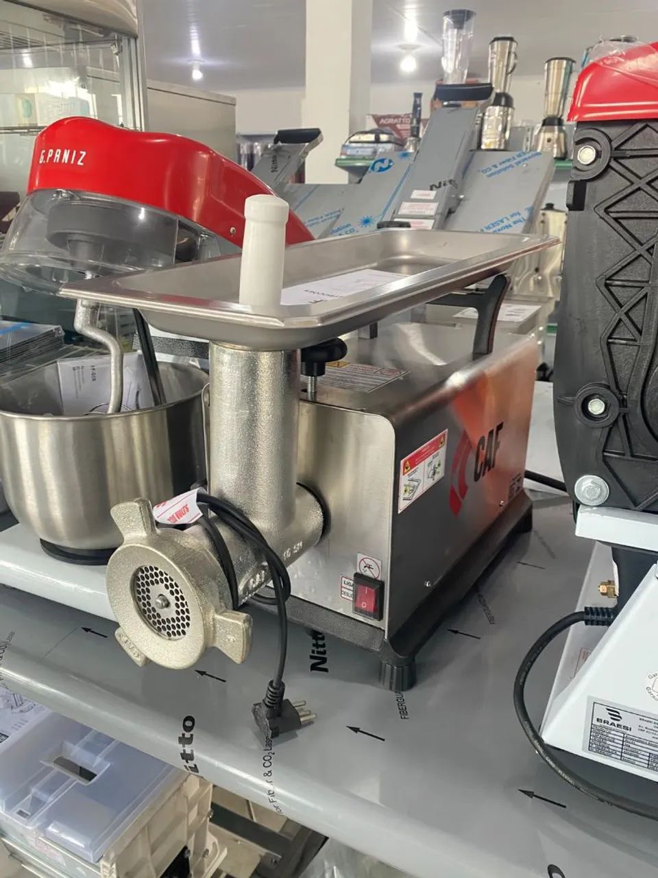 NZ. Moedor elétrico comercial boca 10 CAF