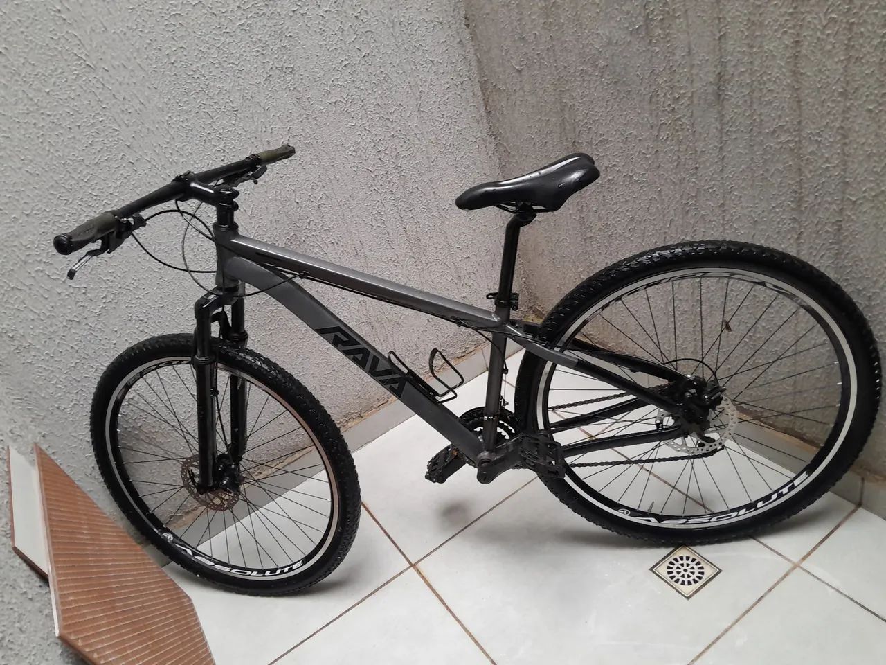 Bicicleta aro 29 com nota só pegar e andar, 650 $$sem muita conversa, não troco em nada  - Foto 4