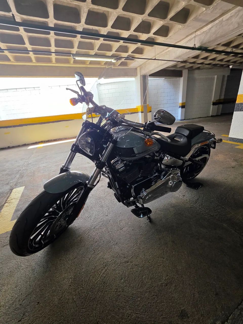 HARLEY-DAVIDSON SOFTAIL BREAKOUT - Foto 2