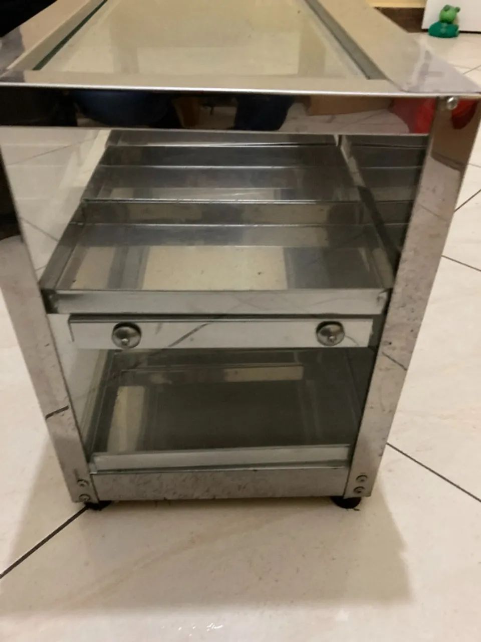 Vitrine / Estufa Expositora Aquecida em Inox e Vidro - Uso Comercial - Foto 4