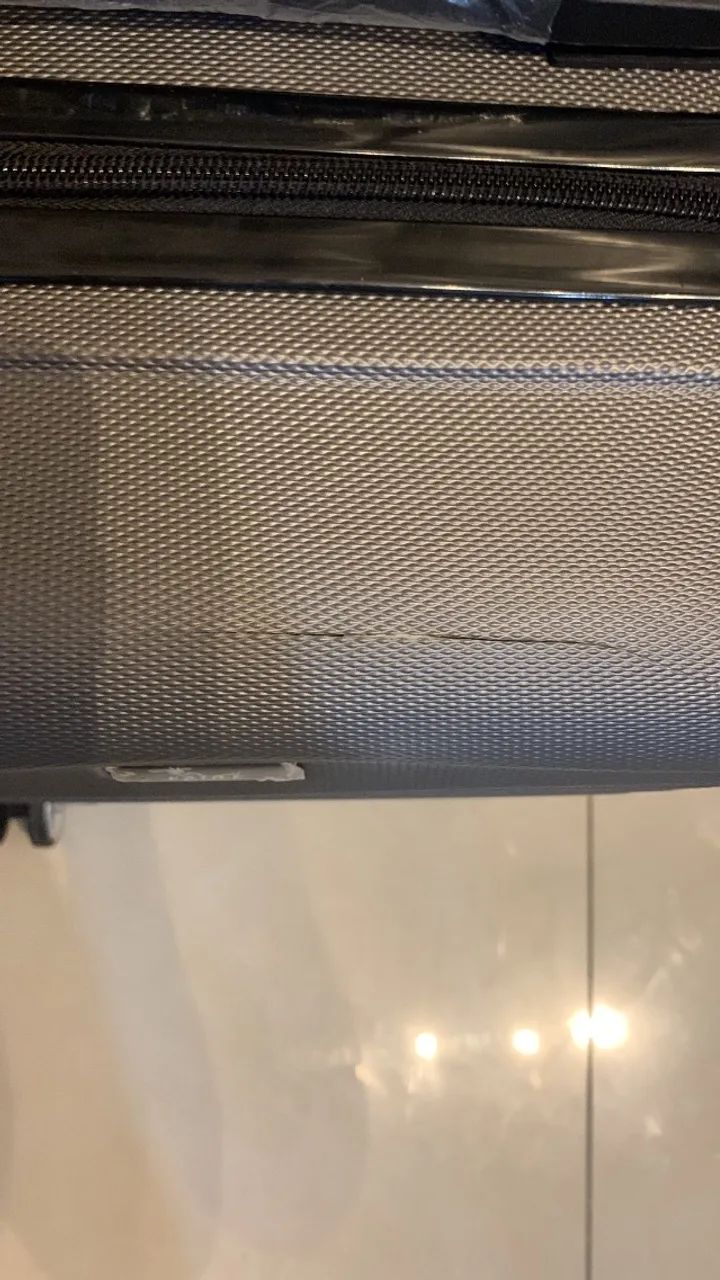 Malas de viagem com pequeno defeito  - Foto 5