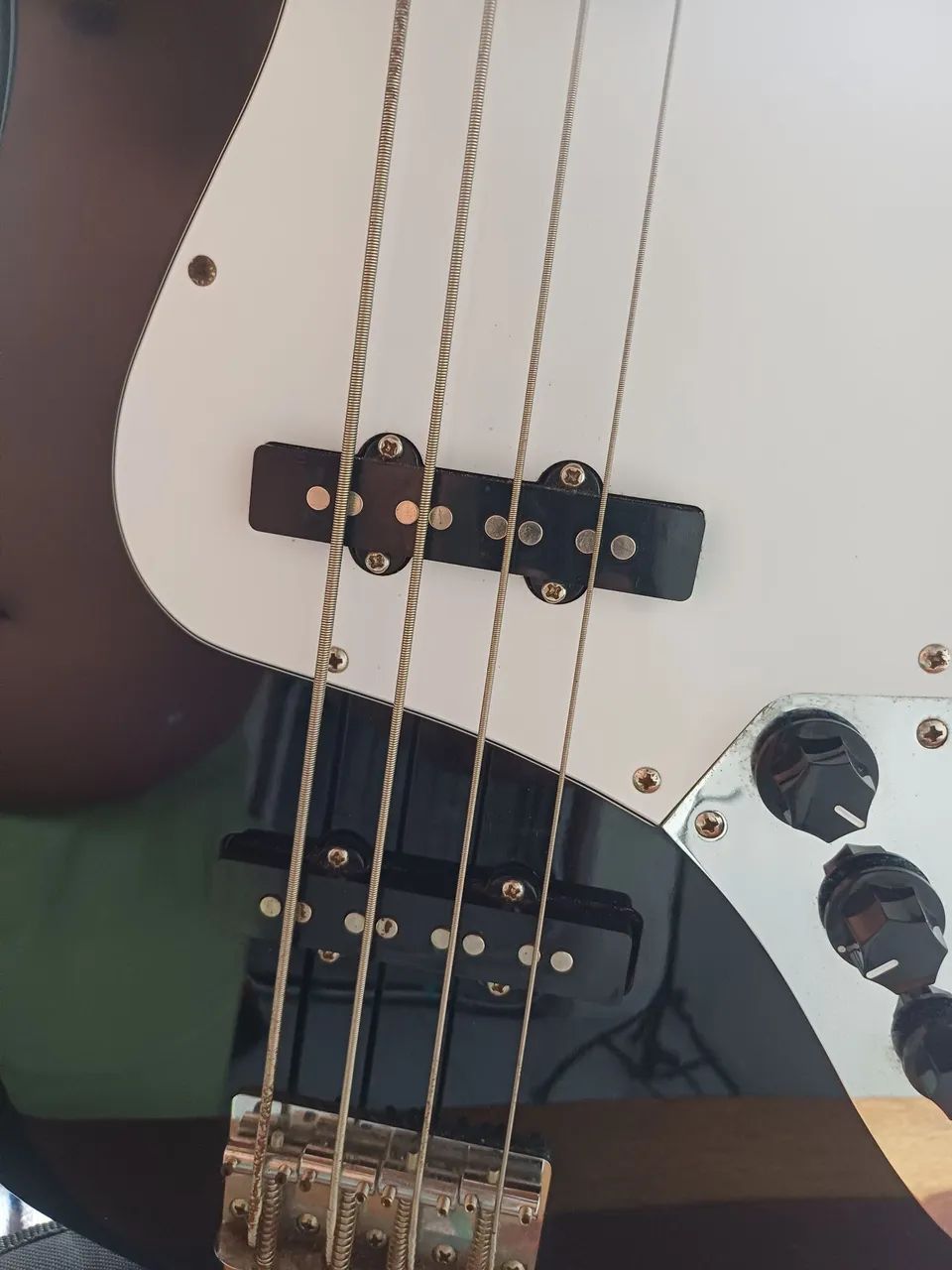 Baixo Squier Fender - Foto 3