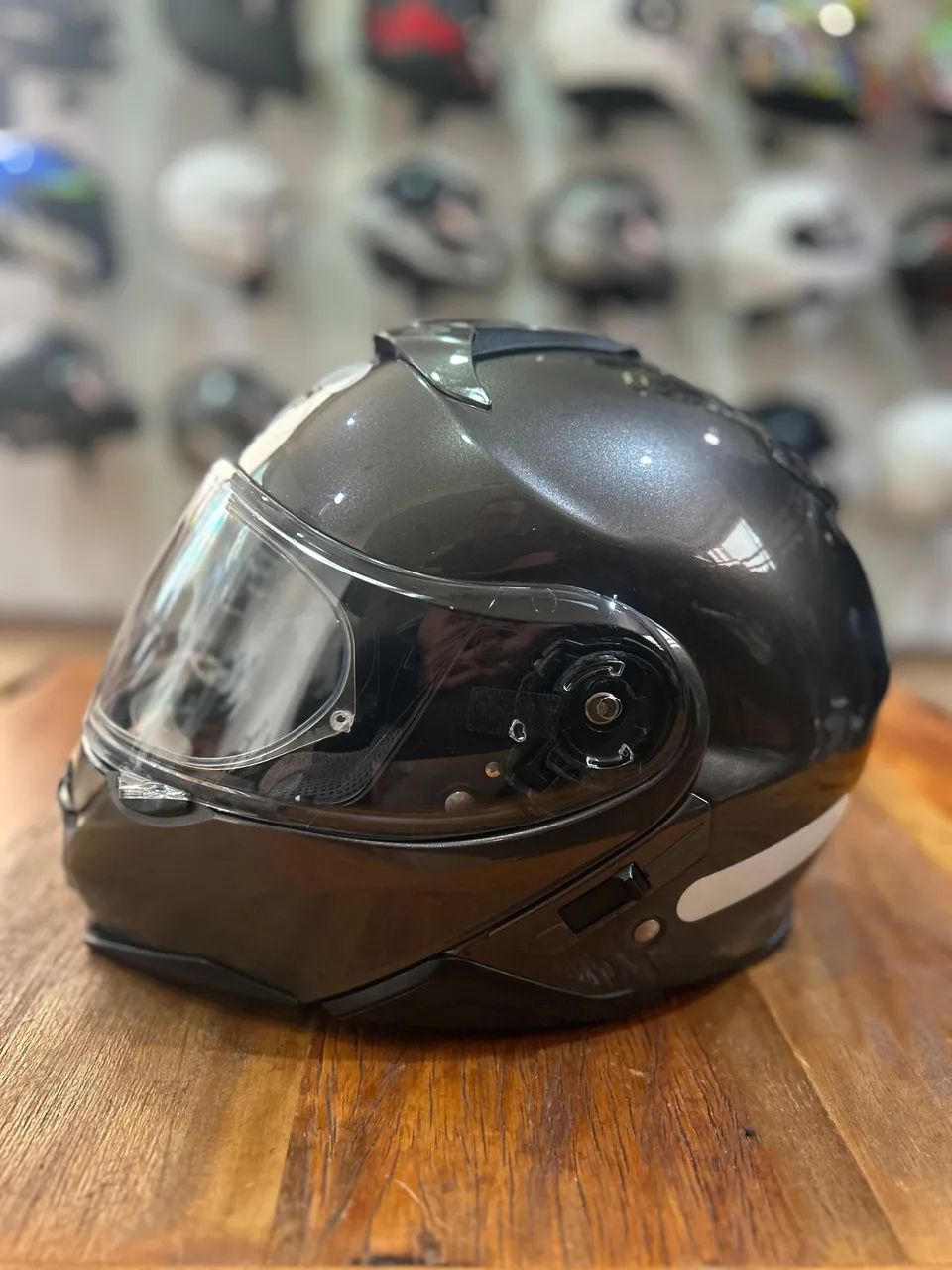 Capacete Shoei neotec 2 cinza - Peças para motos - Vila Olímpia