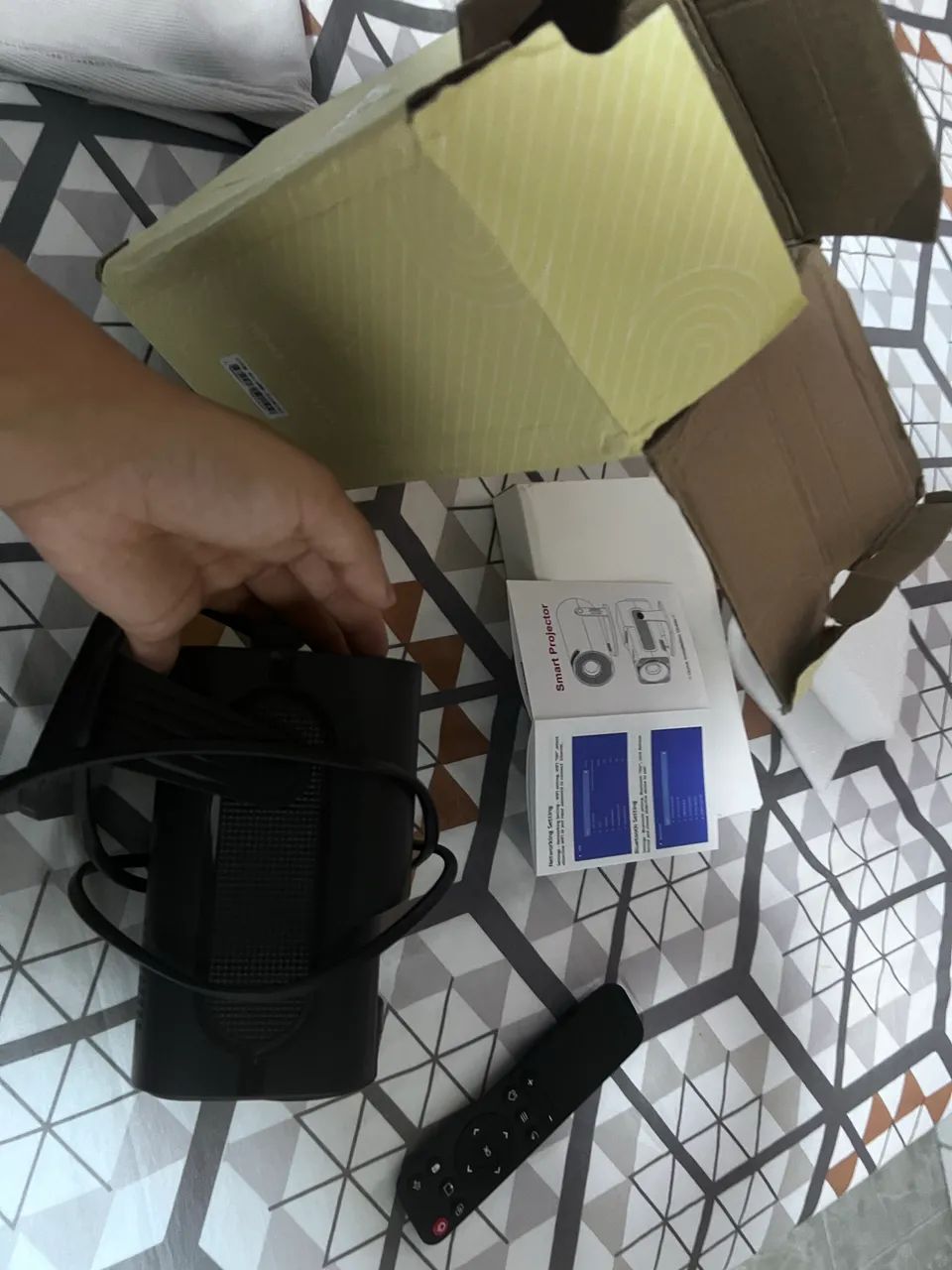 TV Smart Projetor Android com Wifi Youtube e Netflix (Parcelamos) Fazemos Entregas - Foto 2