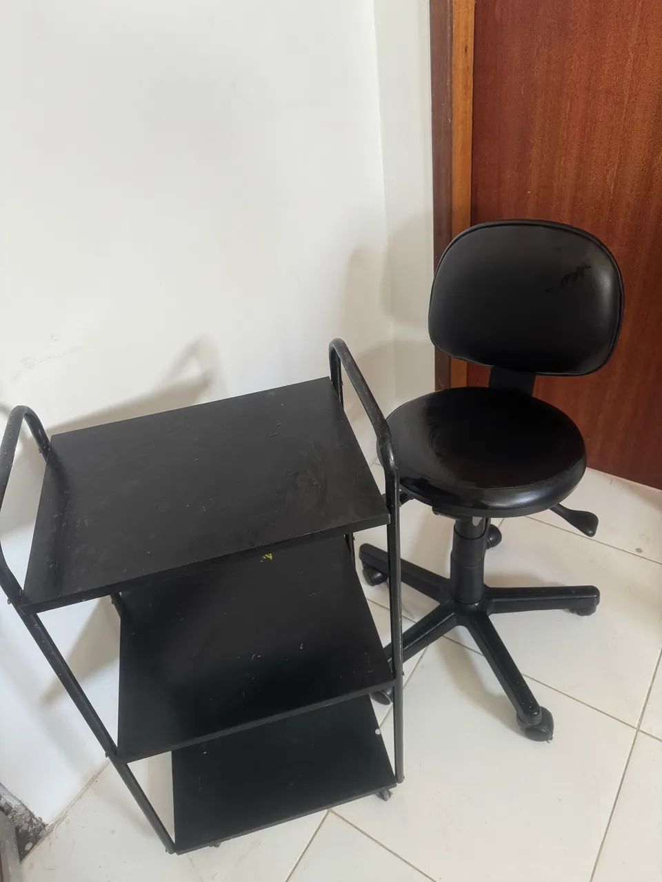 Cadeira + carrinho de apoio 