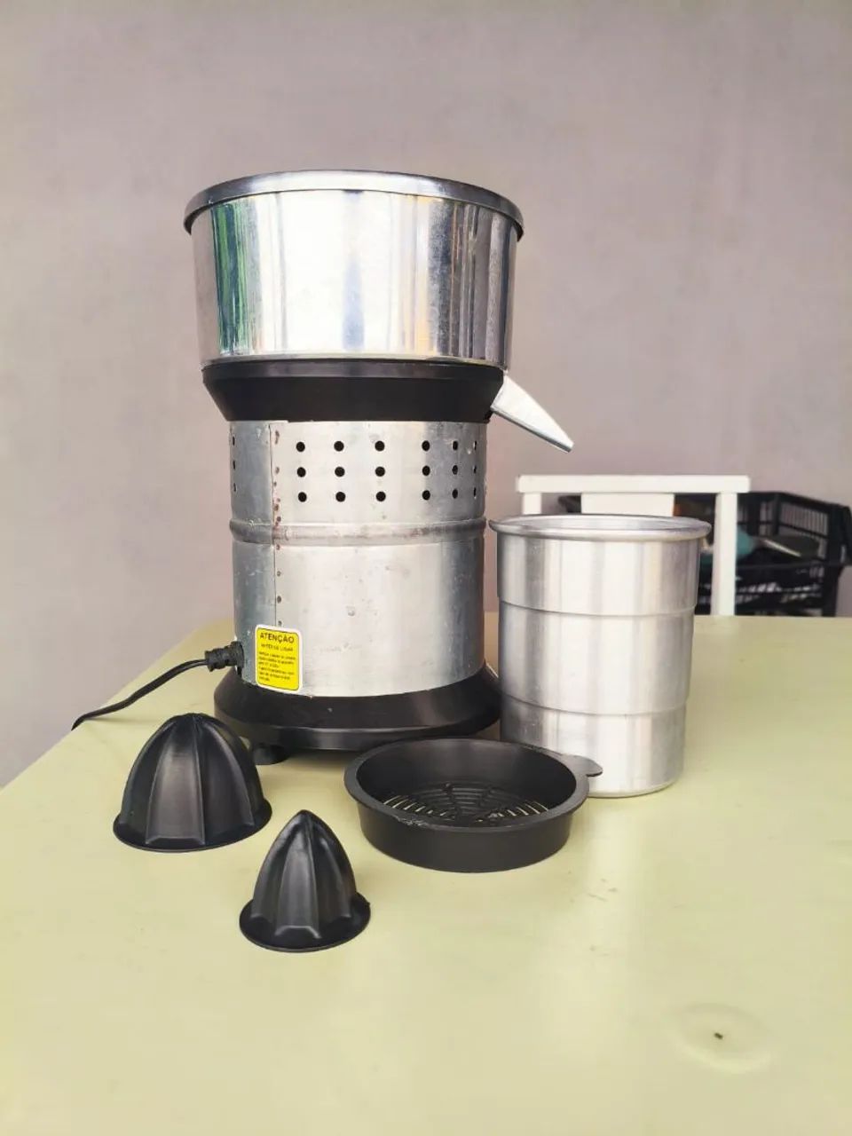 Espremedor de Laranja Industrial Profissional