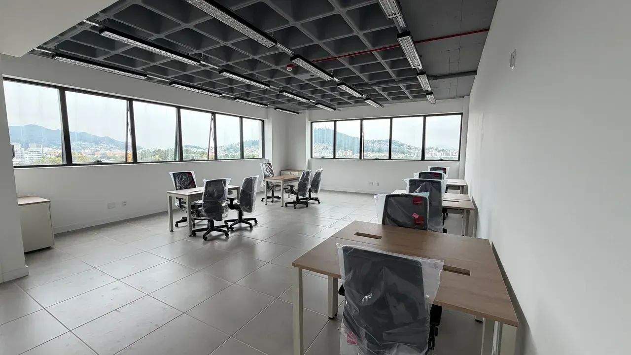 Sala comercial mobiliada e pronta para uso no Base 401, 6º andar do Techno Towers, na SC-4 - Foto 3