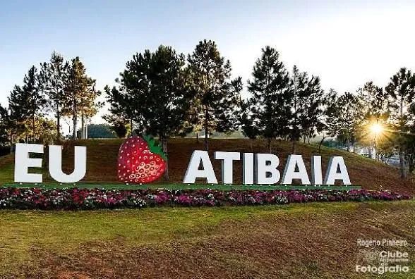 Procura-se pedreiro residente em ATIBAIA