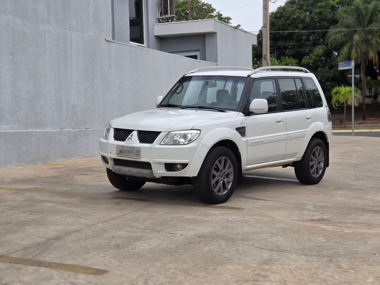Mitsubishi Pajero TR4 2.0 Flex 16V 4X2 Aut. 2013 2013