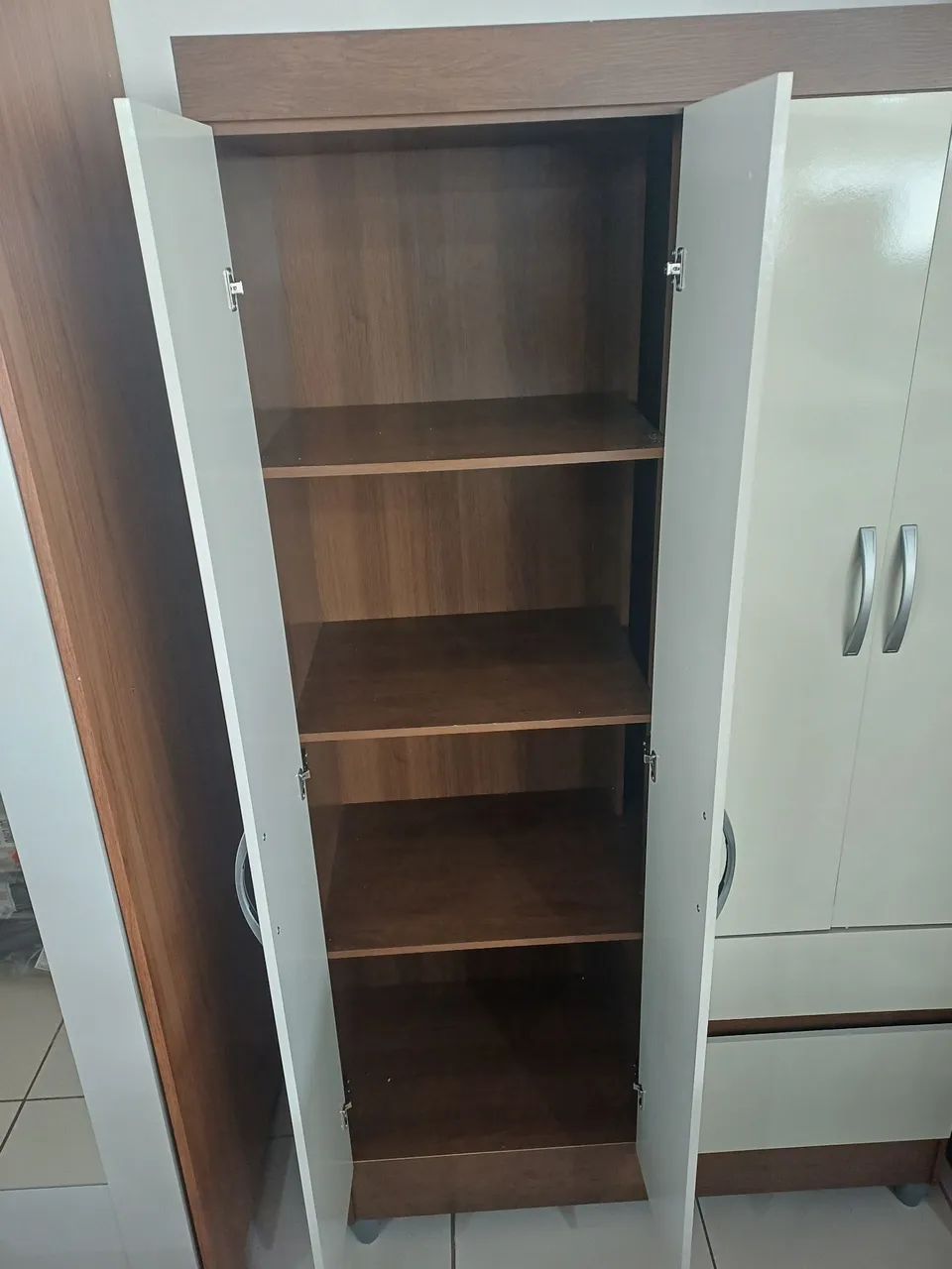 Guarda roupa simples - Foto 3