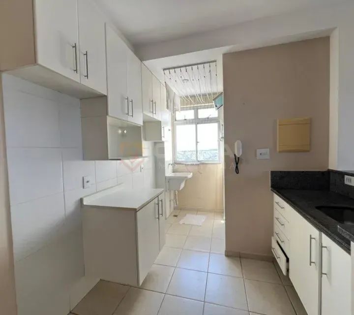 Apartamento com 2 quartos, 1 suíte, 1 vaga  2qtos com suíte, varanda e lazer - Foto 5