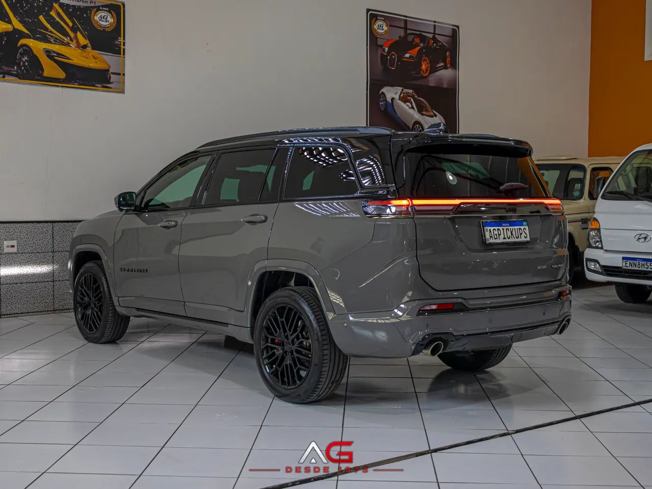 Jeep Commander Black Hurricane 2.0 4x4 TB Aut, foto 17 de 20