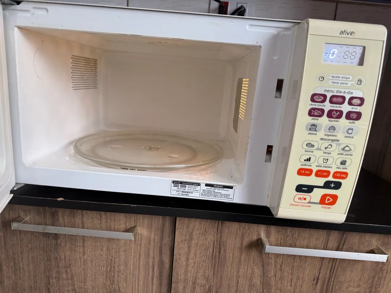 Microondas Brastemp 30 l - Foto 5