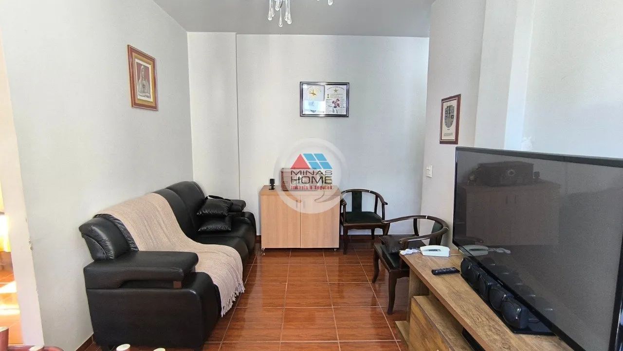 Apto de 2 quartos, elevador, andar alto, muito conservado - Foto 3