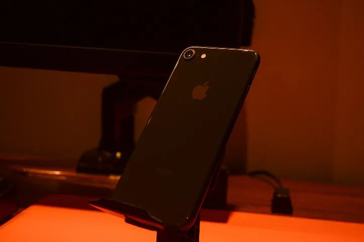 Iphone 8 - 64 Gb - Space Grey - Foto 4