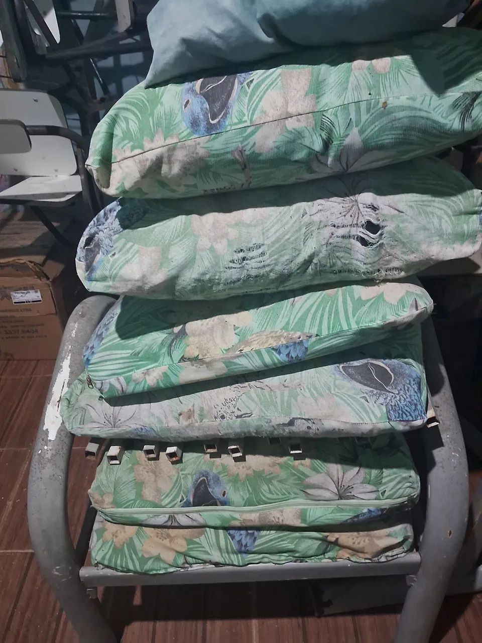 Vendo sofade ferro - Foto 2
