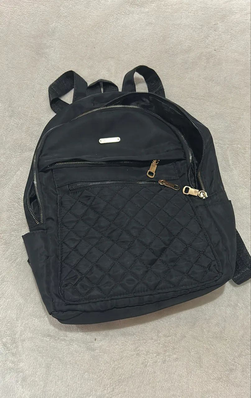 Mochila preta 
