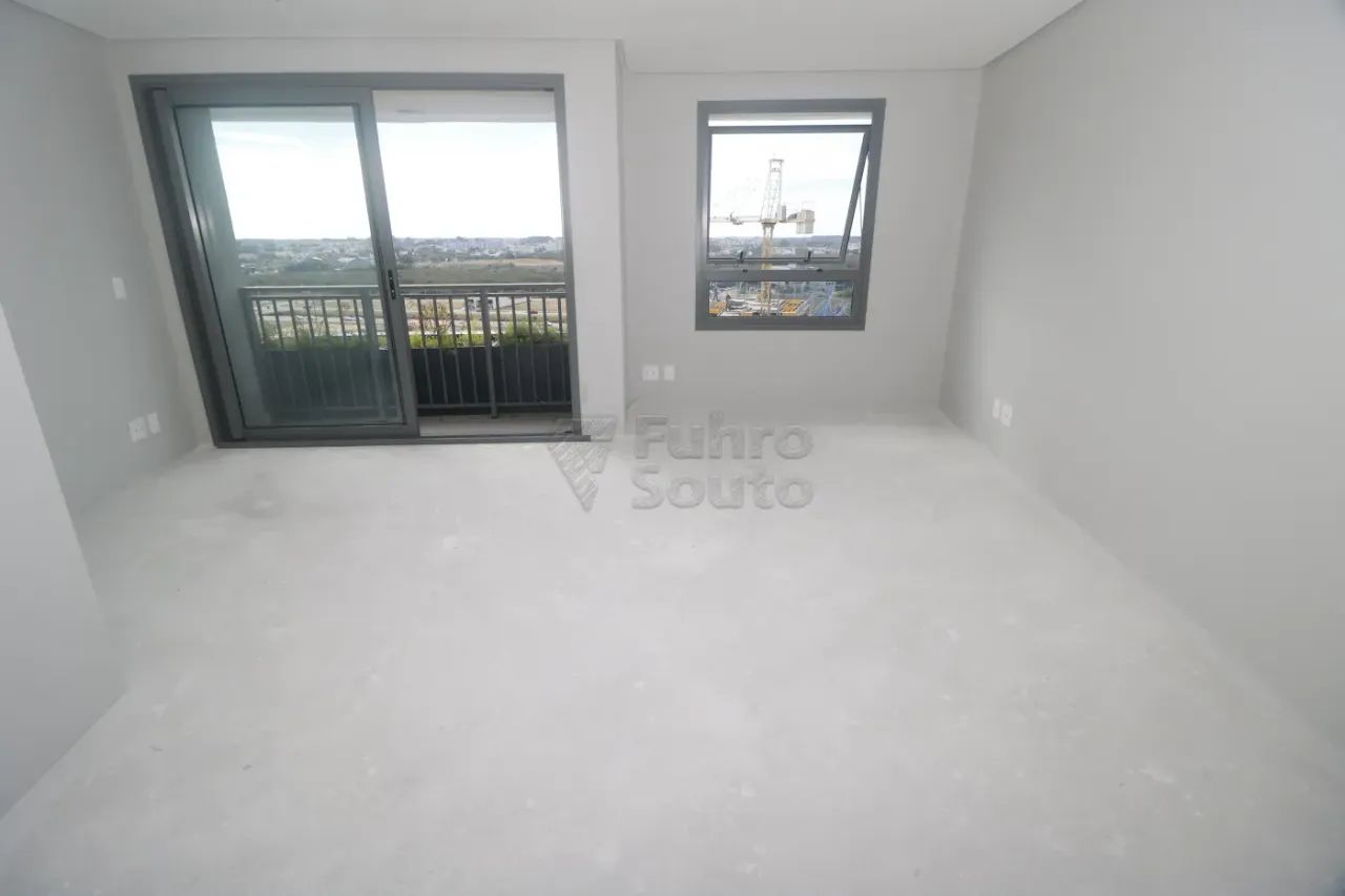 Sala comercial no Condomínio Orbe com sacada e vista para o Parque Una