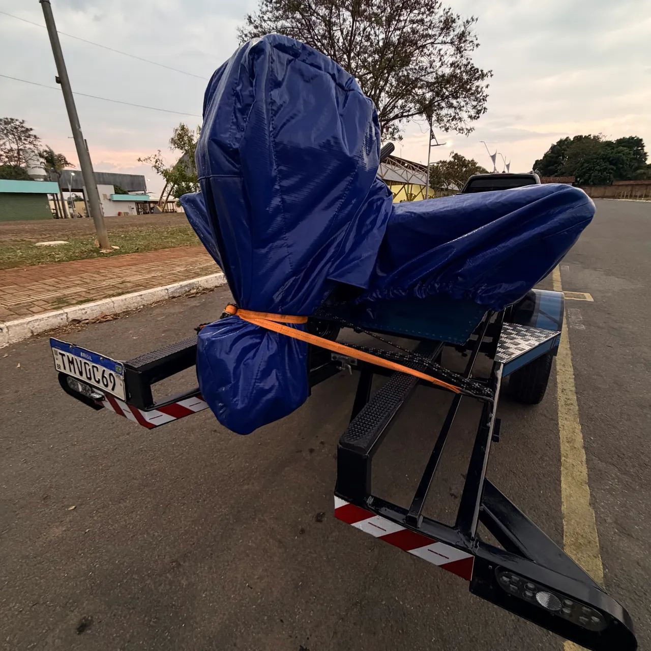 VENDE-SE CANOA COMPLETA PARA PESCA.? - Foto 3