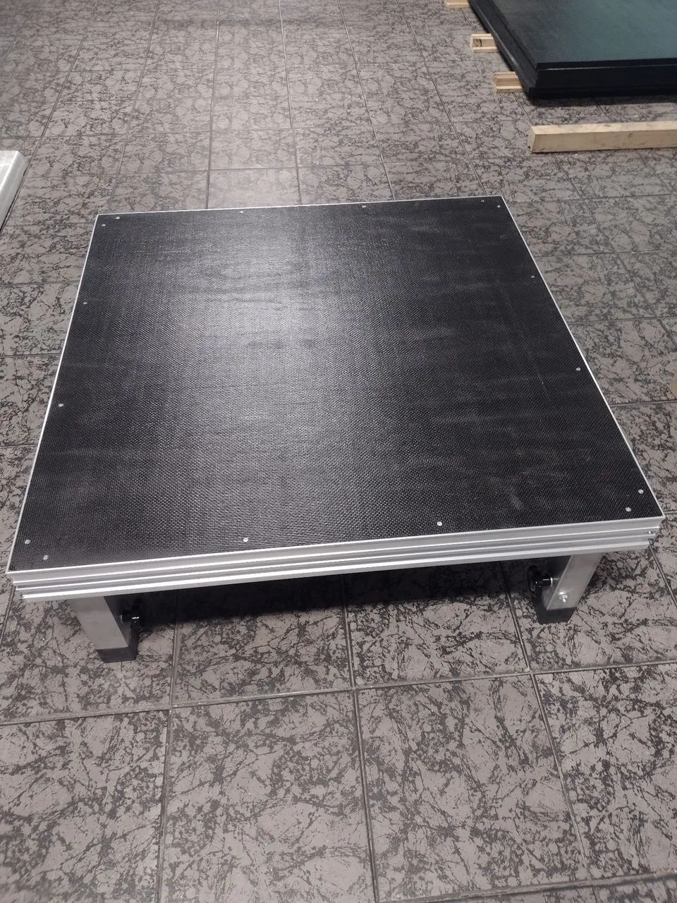 Praticável 2 x 1 novos a pronta entrega....valor referente a placa com pés consultar valo - Foto 3