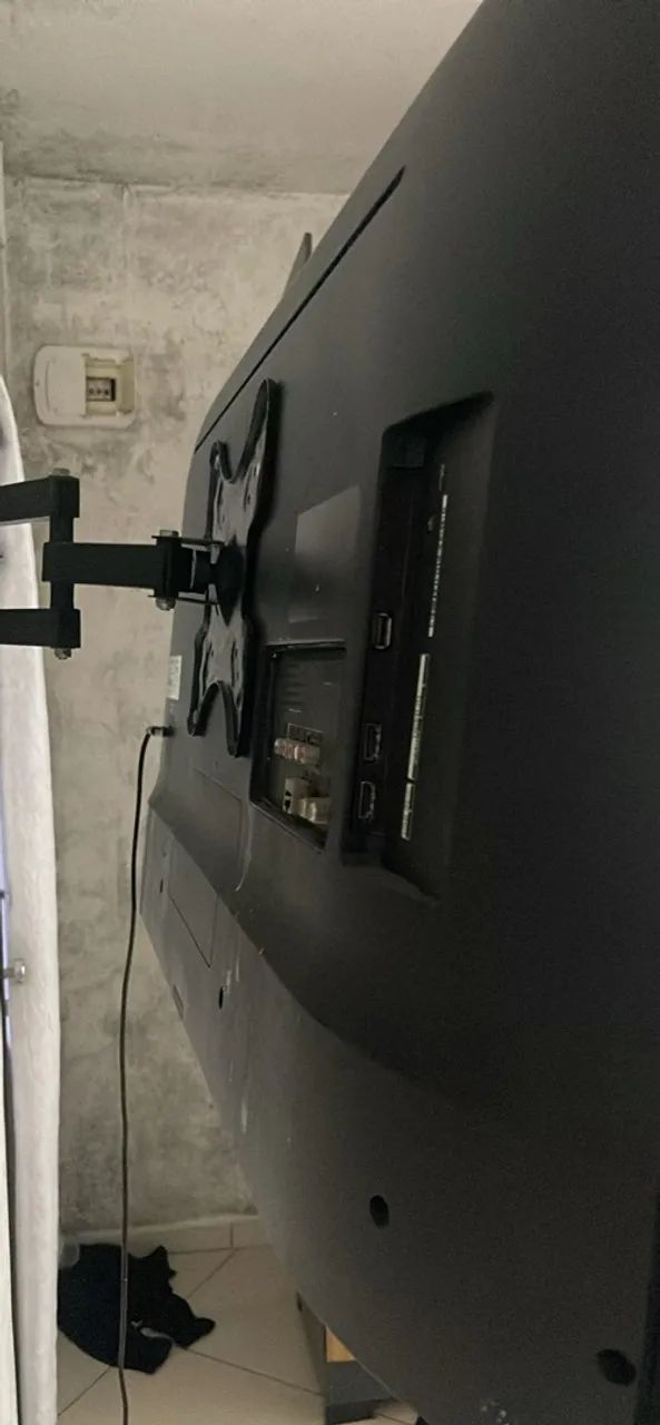 Vende-se uma TV 42 Polegadas Smart LG - Foto 2