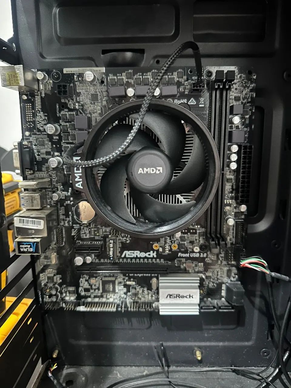 Kit Amd Ryzen 3 2200G + 4gb (Pra Hoje) - Foto 2