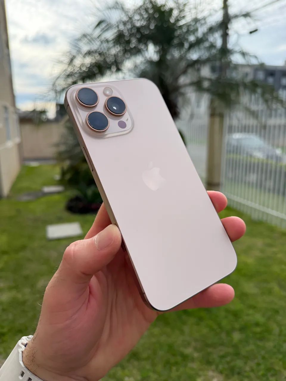 iPhone 16 pro Max 512gb desert - Foto 3
