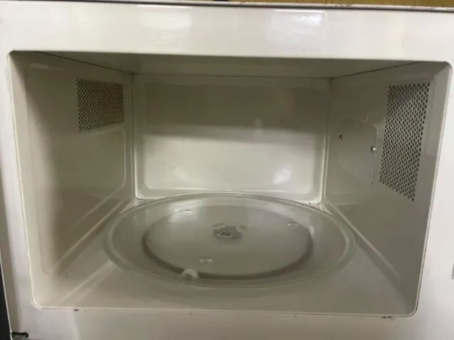 Micro-ondas Electrolux 27L 220v (Usado) - Foto 4