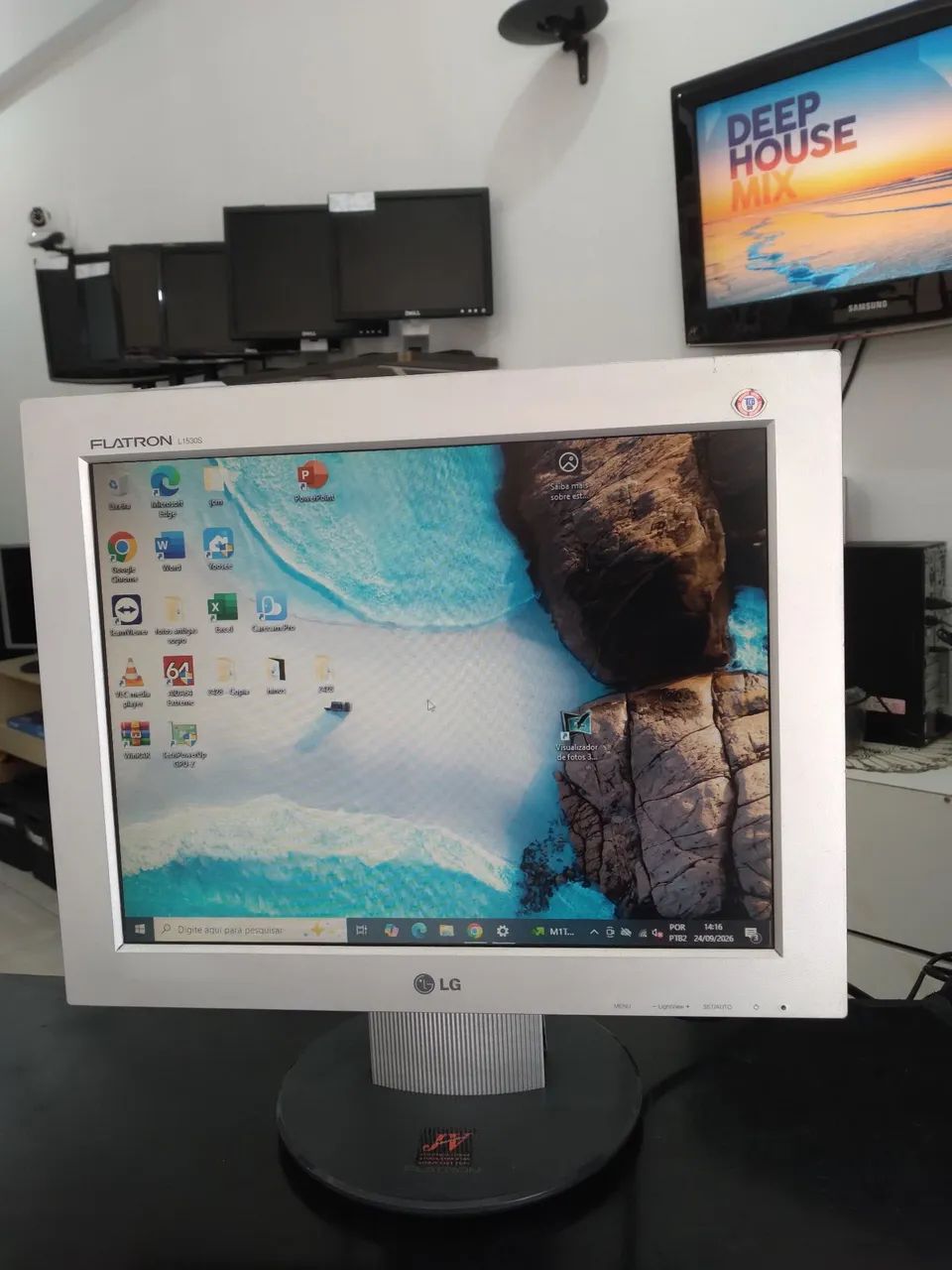 Monitor LG de 15" polegadas,  lindo de imagem,  com garantia e cabos - Foto 4