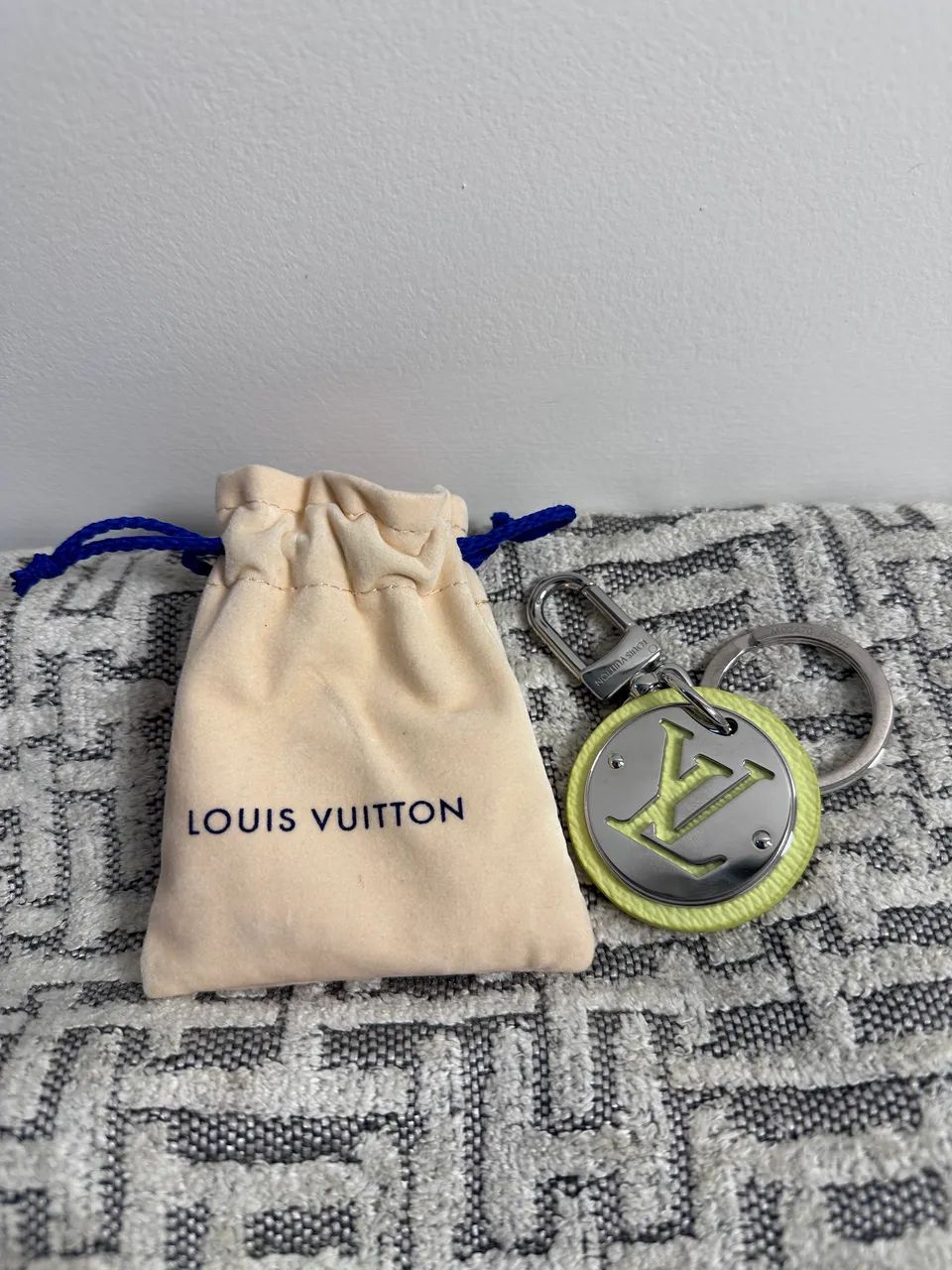 Chaveiro Louis Vuitton Verde Limão 
