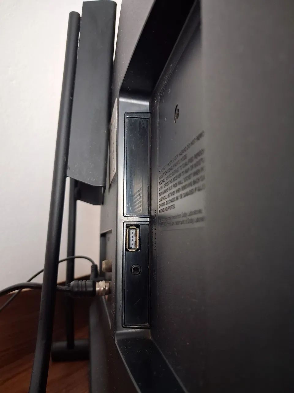 TV MONITOR LG 28 POLEGADAS - Foto 2