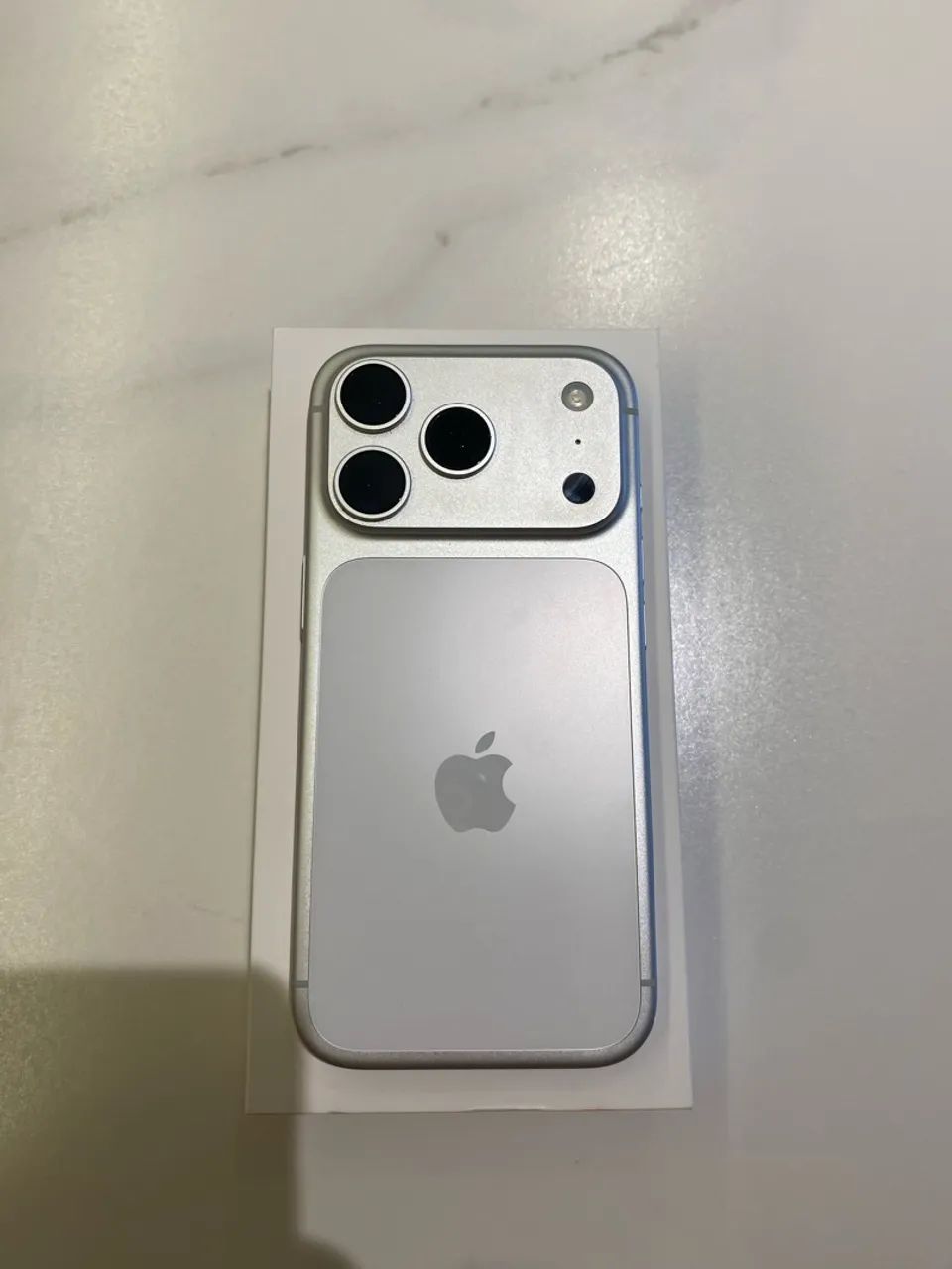 IPHONE 17 PRO - Foto 3