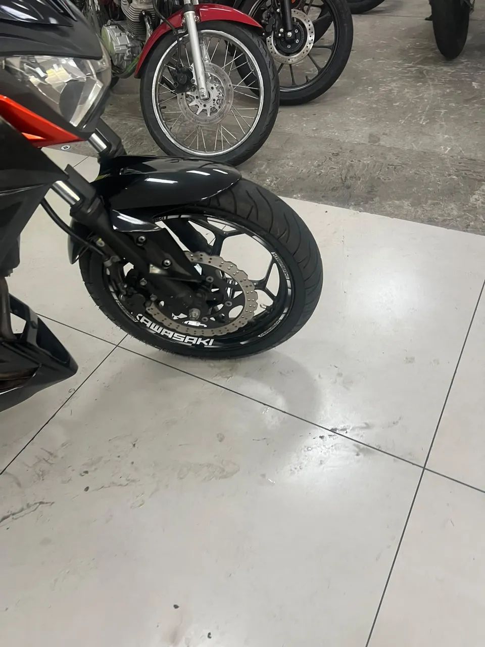 KAWASAKI Z300 - Foto 4