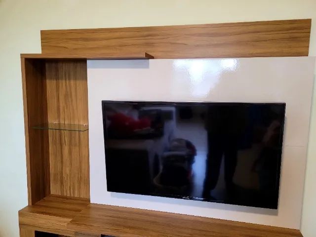 Rack com Painel para TV Madeira e Branco - Excelente Estado - Foto 4