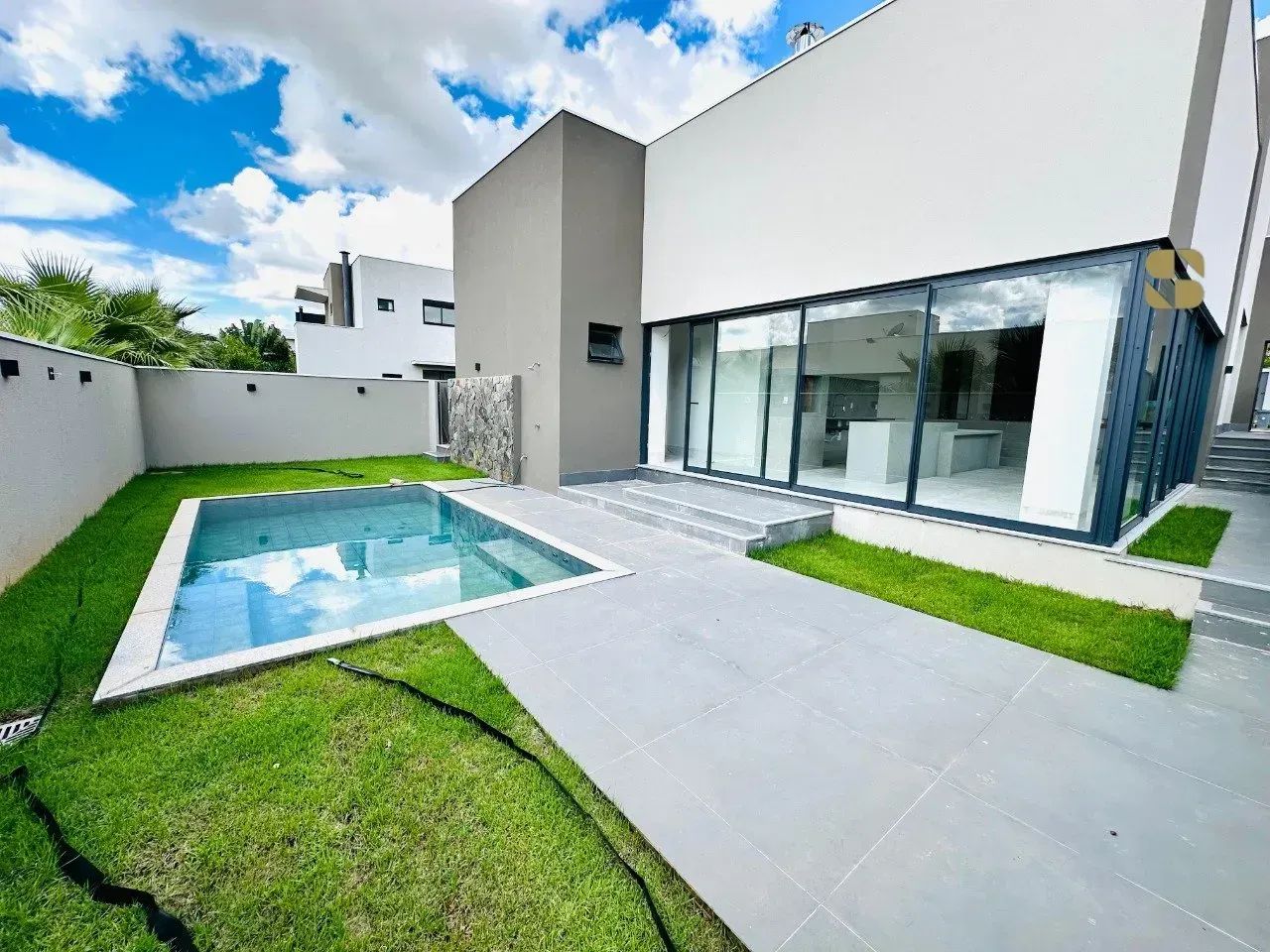 Condomínio Villa Jardim  Cuiabá/MT, Térrea para venda com 235m² com 3 quartos  - Cuiabá -  - Foto 3