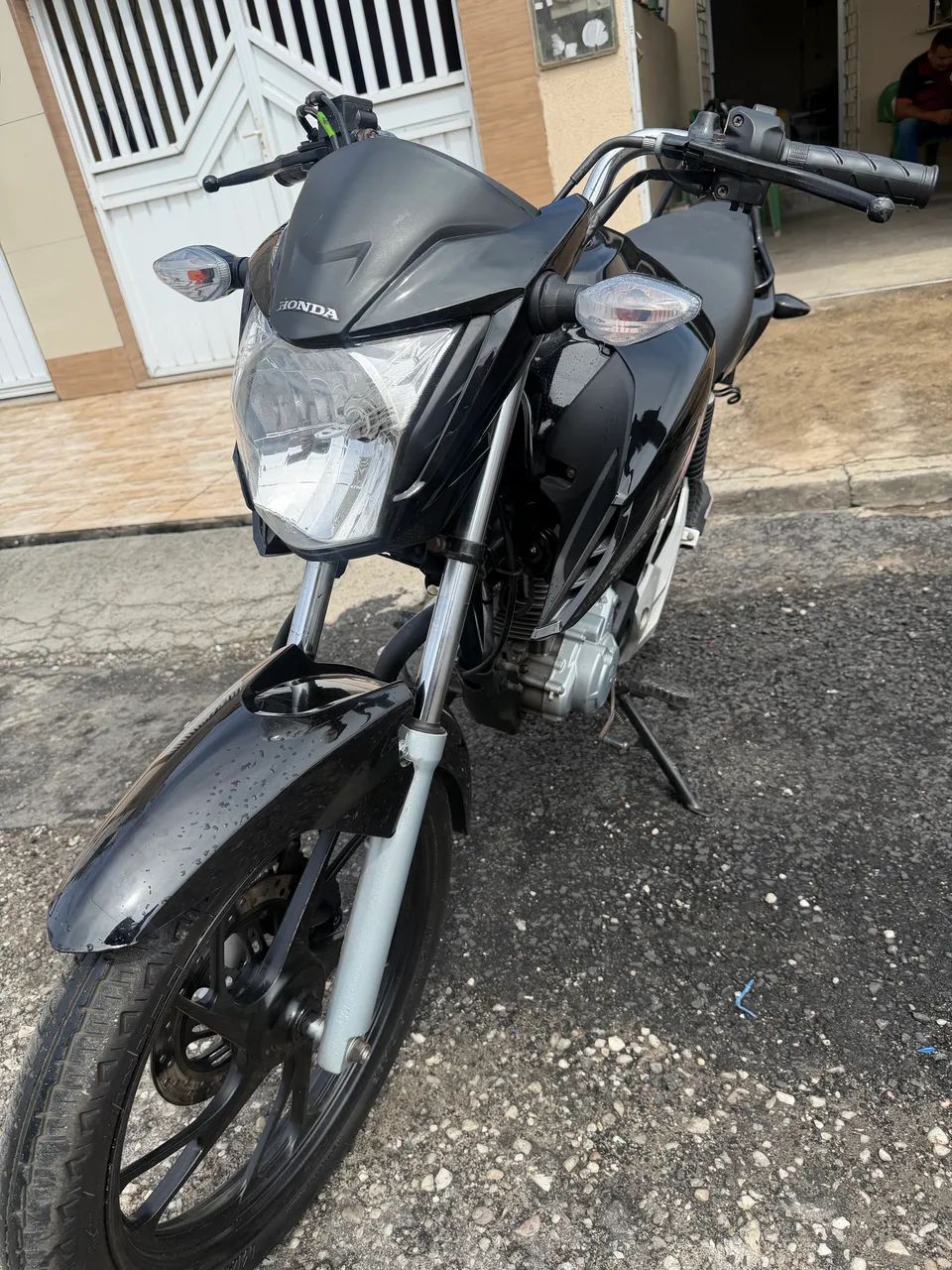Fan 160 2020 único dono vendo e troco 