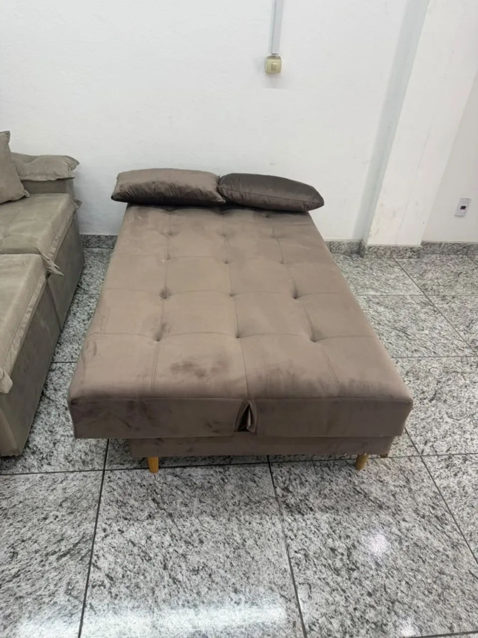 Sofá Cama Casal 1,80m Veludo Compacto e Funcional - Foto 2