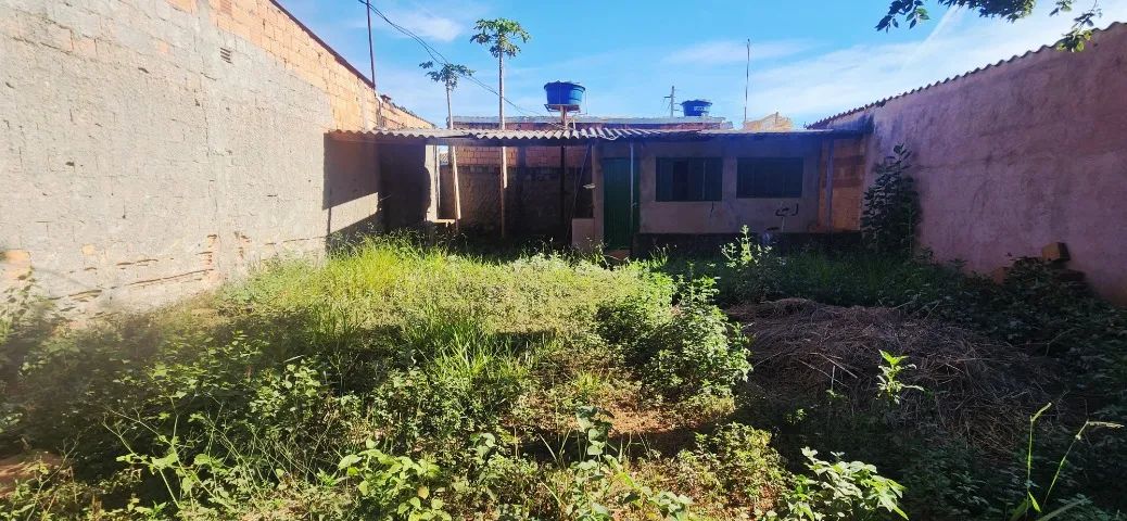 CASA PERTO DA PRINCIPAL 