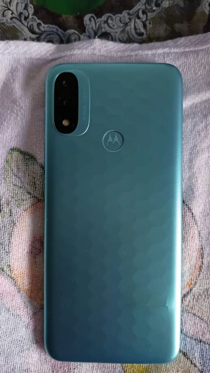 Moto e20