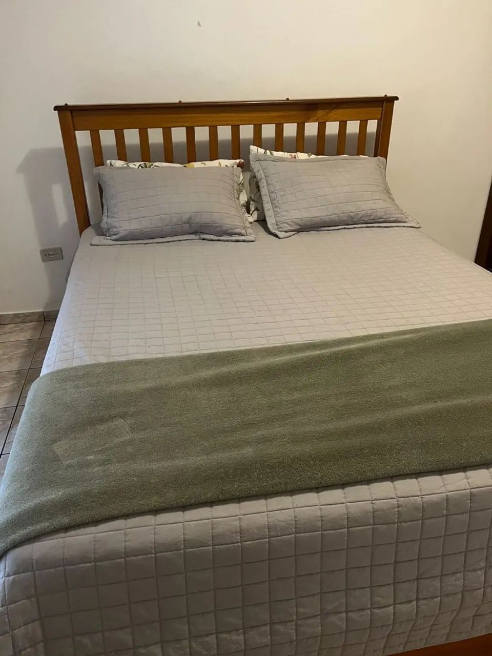 Cama Queen Madeira, Super Nova