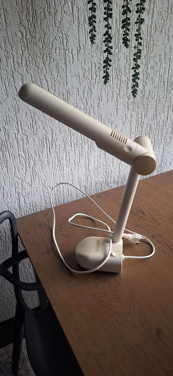 Luminária modelo pelicano